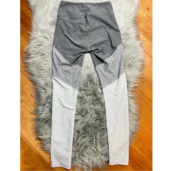 Outdoor Voices 7/8 Springs Legging Tri-tone Size XS - Picture 5 of 6